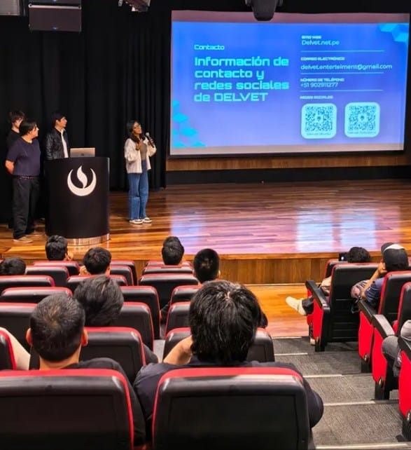 Delvet Studio en el escenario de Nexo GameDev Perú