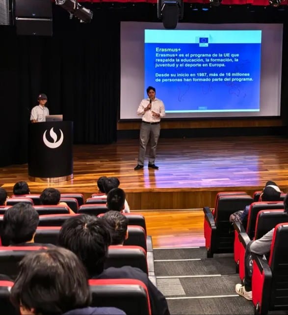 Unión Europea Perú en el escenario de Nexo GameDev Perú